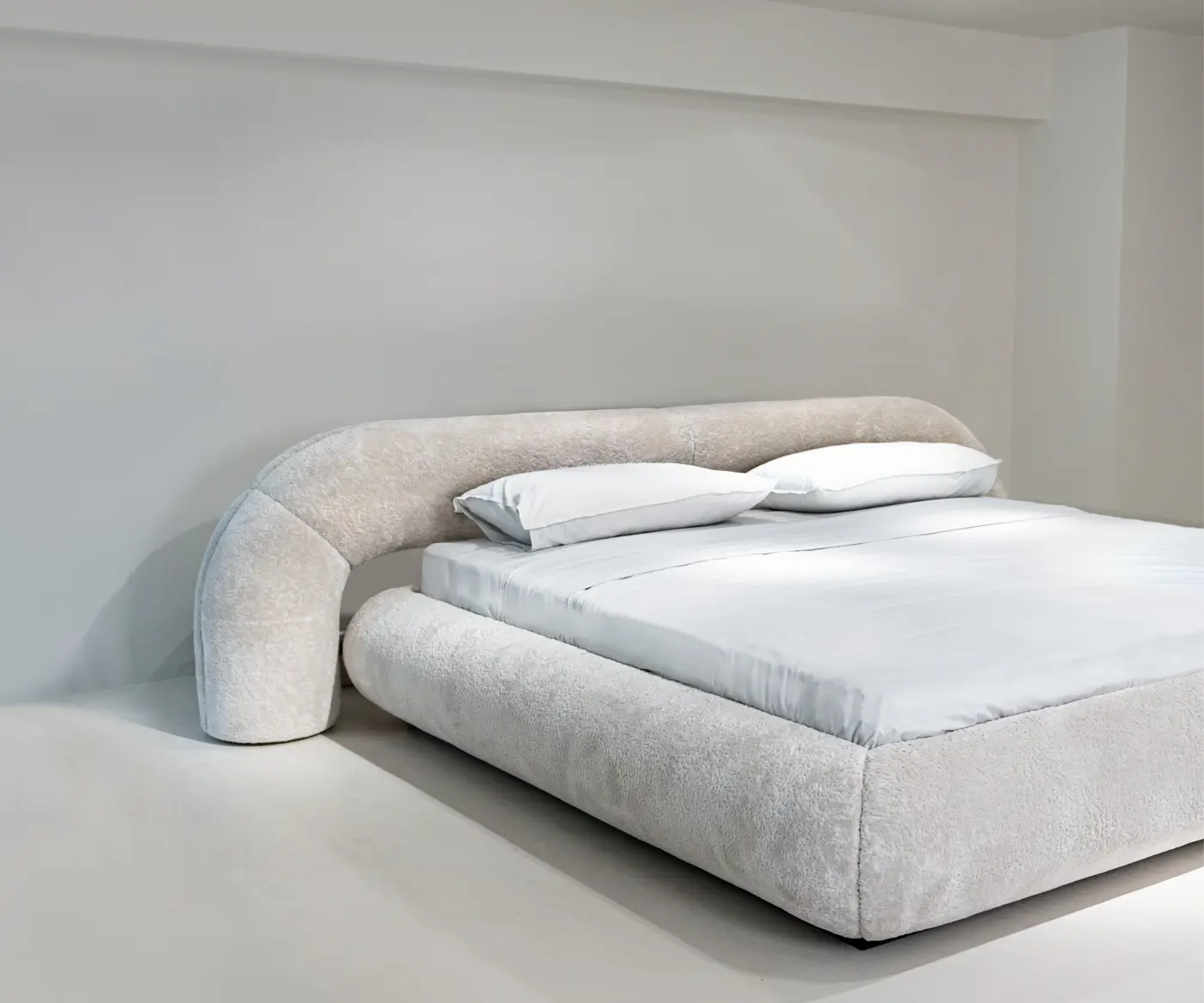 Pebble Curve Bed
